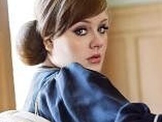 Adele blijft op 1 met "Rolling In The Deep"