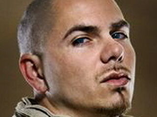 Pitbull blijft op #1, Ariana Grande twee keer top 10