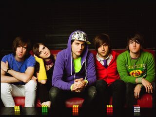 Cobra Starship & Sabi hoogste nieuwe op #34