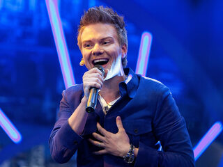 Michel Teló stijgt terug naar #1