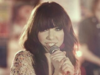 Carly Rae Jepsen hoogste nieuwe op #16