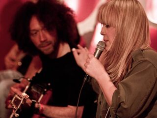 Anouk brengt Toomler-concert uit