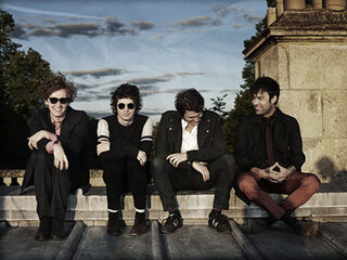 Nieuwe track van The Kooks online