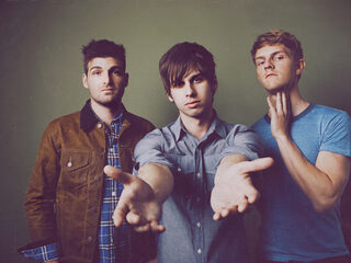 Foster The People zonnig in That's Live