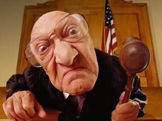 Nooit Grappig: Rechter betrapt met penispomp