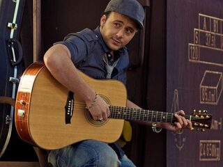 Zanger en acteur Jon Karthaus eindelijk bij Giel