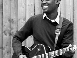 Michael Kiwanuka speelde live bij Timur en Ramon