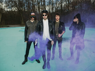 Go Back To The Zoo live bij Giel