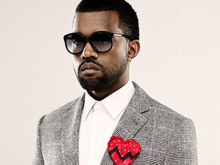 Kanye West sneakers voor 90.000 dollar op eBay