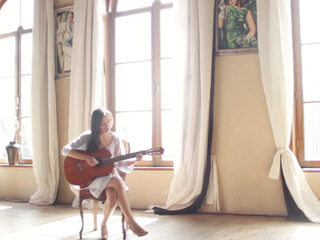 Serious Talent Acoustic: Angela Moyra