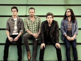 Kings Of Leon nieuw op #2 in Album Top 100