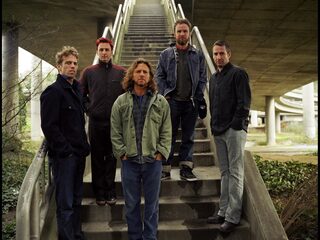 Frans Bauer op #1 - Pearl Jam op #3 in Album Top 100