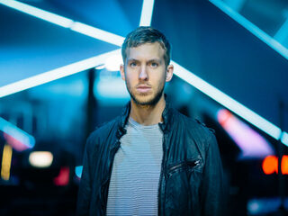 Negentiende top 10-hit voor Calvin Harris in UK