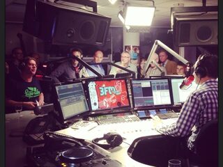 Kijk en luister de Mega Top 50 #1 Top 100 terug