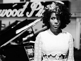 Kelis terug met kookprogramma en voedsel-LP