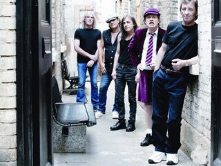 De historie van AC/DC in de Mega Top 50