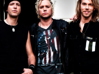 The New Shining live bij Giel