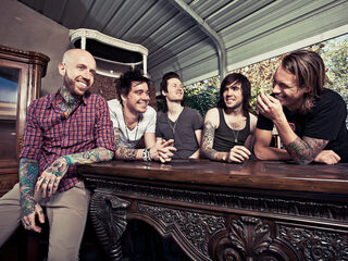 Destine geeft opbrengst single aan school in Gambia