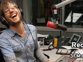 Giel Beelen deed de Mega Top 50 met Kensington live