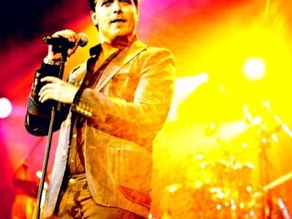 Waylon live bij Giel