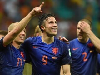 25 Mega Top 50-hits voor het WK Voetbal 2014