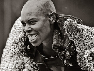Skunk Anansie co-host in 3voor12