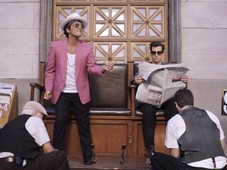 Hot 100-record: ‘Uptown Funk!’ 25 weken in top 5