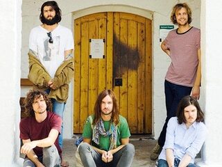 Megasprong brengt Tame Impala op #1 albumlijst