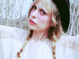 Blik op het buitenland: Petite Meller naar top Italië