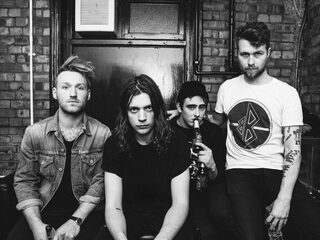 VANT en Santigold maken Mega Top 50-debuut