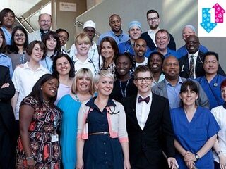 Justin Bieber schenkt UK Christmas #1 aan koor