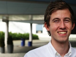 Blik op het buitenland: ‘Faded’ baas in hitlijsten