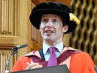 De Week Top 5: Eredoctoraat James Blunt