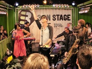 Fitz & The Tantrums gaan los op Lowlands