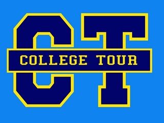 Koeman, Grunberg, Finkers en Theroux bij College Tour