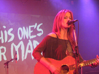 Elske DeWall live bij Giel