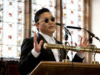 PSY past tekst nieuwe single aan