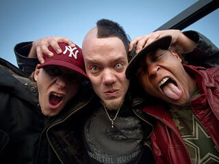 Minister Bussemaker reikt EBBA uit aan Dope D.O.D.