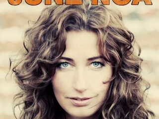 June Noa live bij Giel