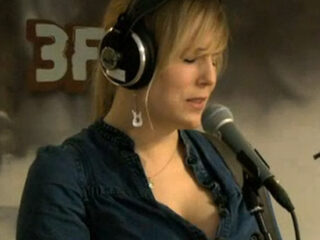 Hadewych Minis brengt debuutalbum uit in april