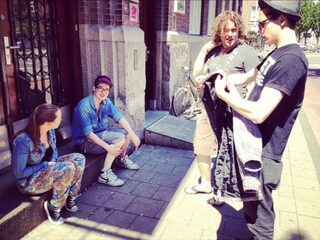 Ashtraynutz live bij Giel