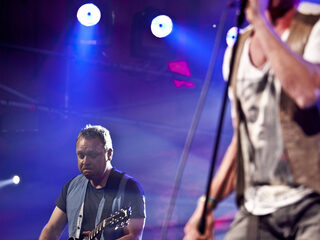 Dennis Huige van Racoon over hun 8 Megahits