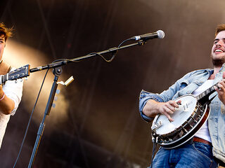 Mumfords & Sons en The Vaccines-leden richten band op