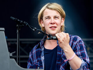 Tom Odell covert 'Real Love' van John Lennon