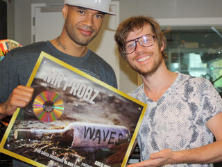 Mr. Probz ontvangt eerste gouden plaat