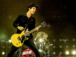 14 Liedjes met vreemde bijgeluiden