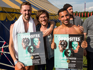 The Opposites krijgen gouden plaat voor Slapeloze Nachten