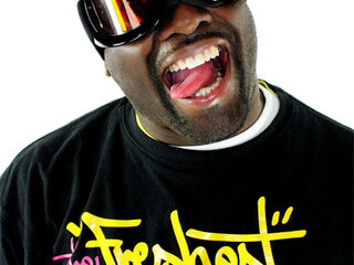 Def Rhymz en De Coronas te gast bij Barend en Wijnand