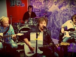 Mooi Wark covert 'Wake Me Up' bij Giel