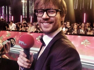 3FM deed verslag vanaf MTV EMA